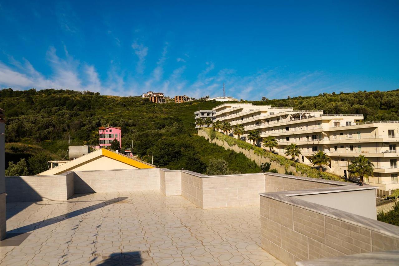 Hotel Vila Namiku Durrës Exterior foto