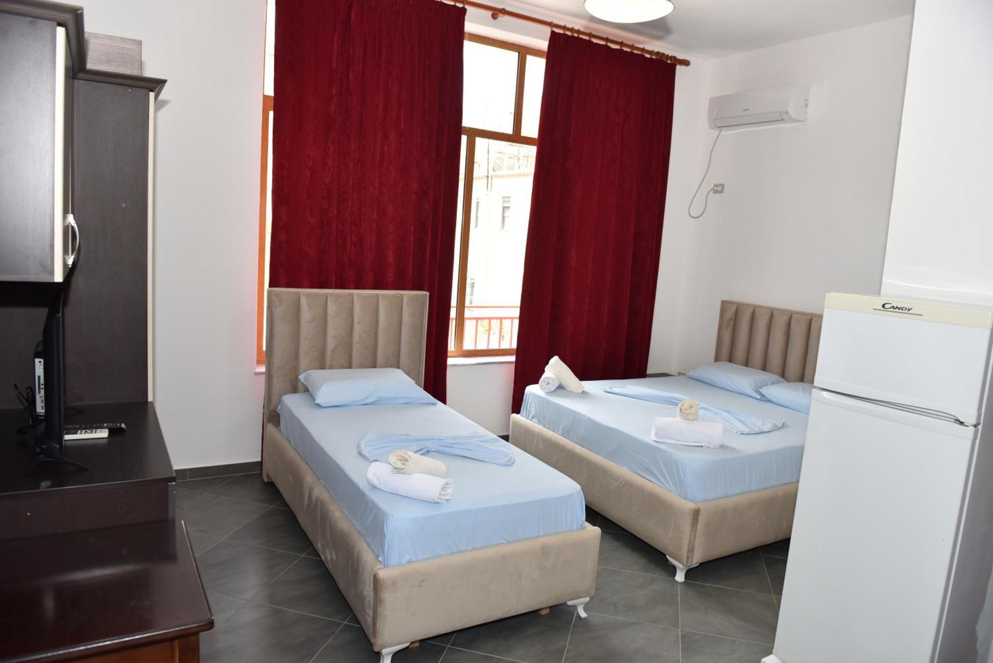 Hotel Vila Namiku Durrës Exterior foto