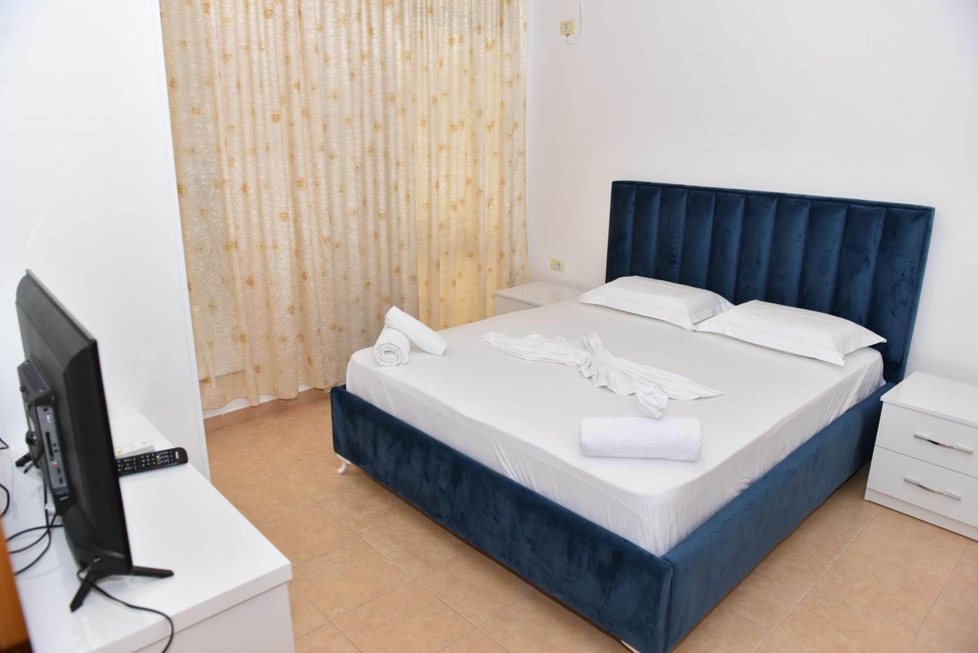 Hotel Vila Namiku Durrës Exterior foto